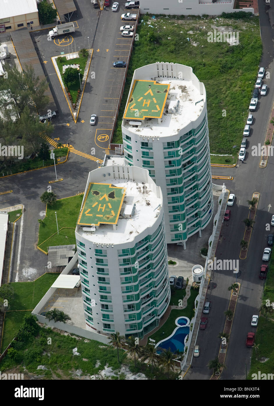 Vista aerea helipads sopra torri residenziali Veracruz Messico Foto Stock