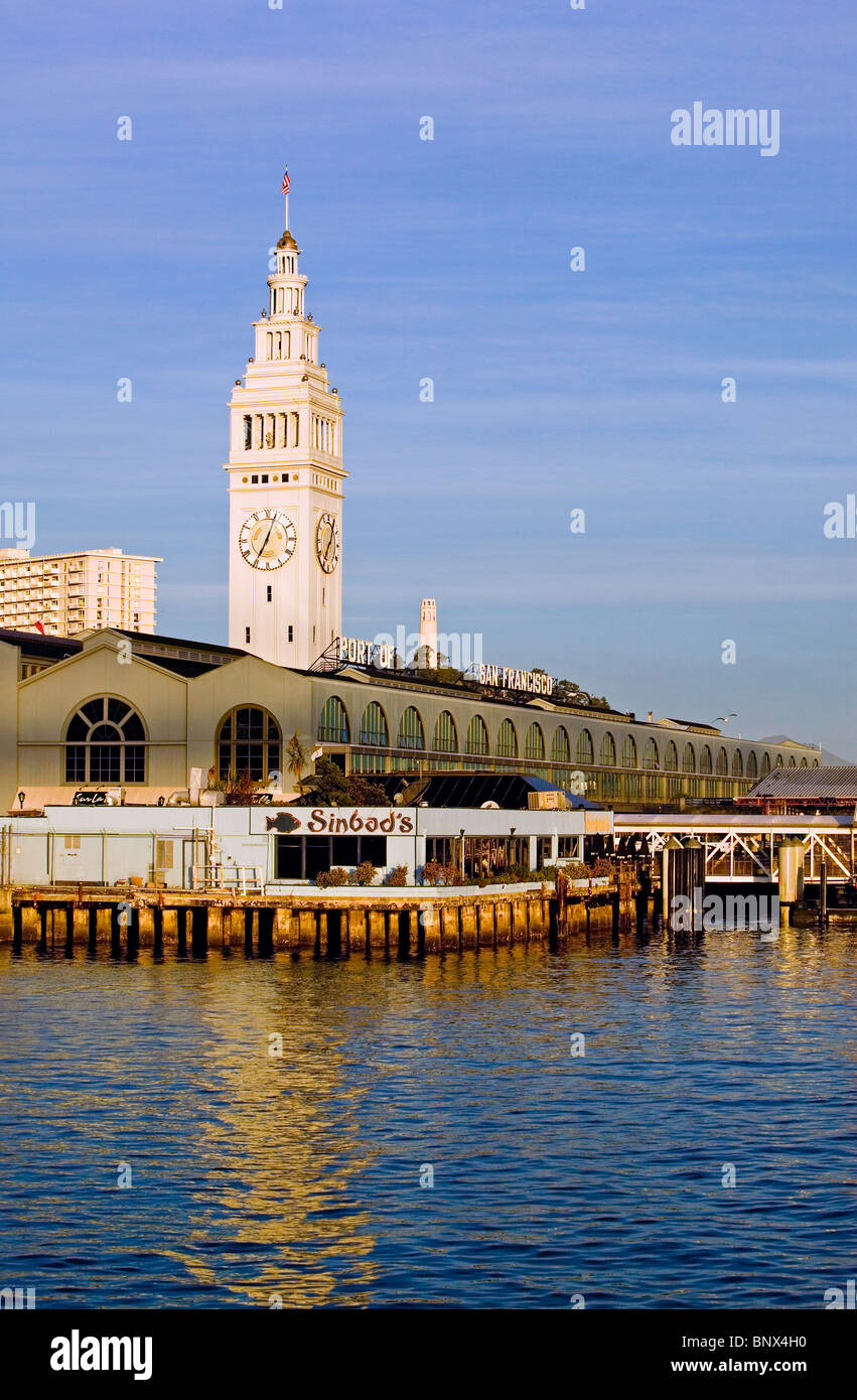 Edificio Traghetto Sinbad il ristorante Pier One waterfront di San Francisco in California Foto Stock