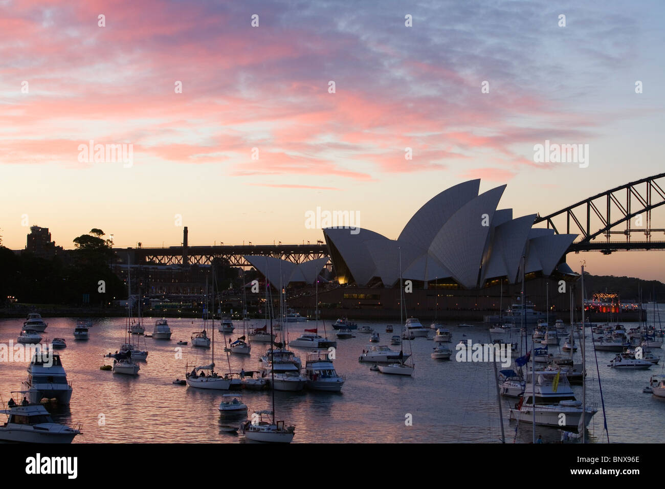 Barche di riempire il Porto di Sydney per il cenone di fine anno. Sydney, Nuovo Galles del Sud, Australia Foto Stock