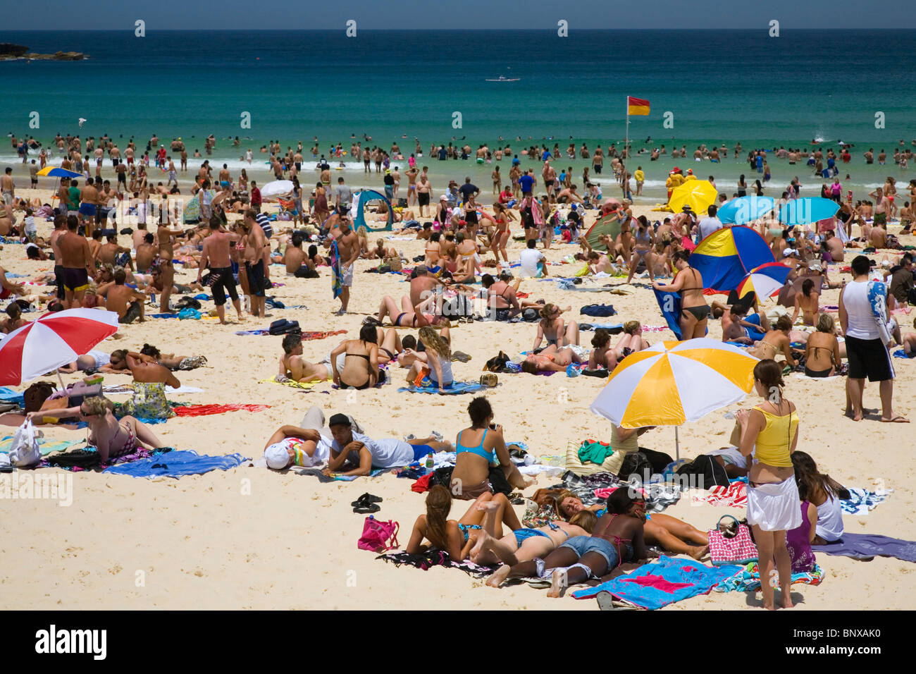 Folle estive a Bondi Beach. Sydney, Nuovo Galles del Sud, Australia Foto Stock