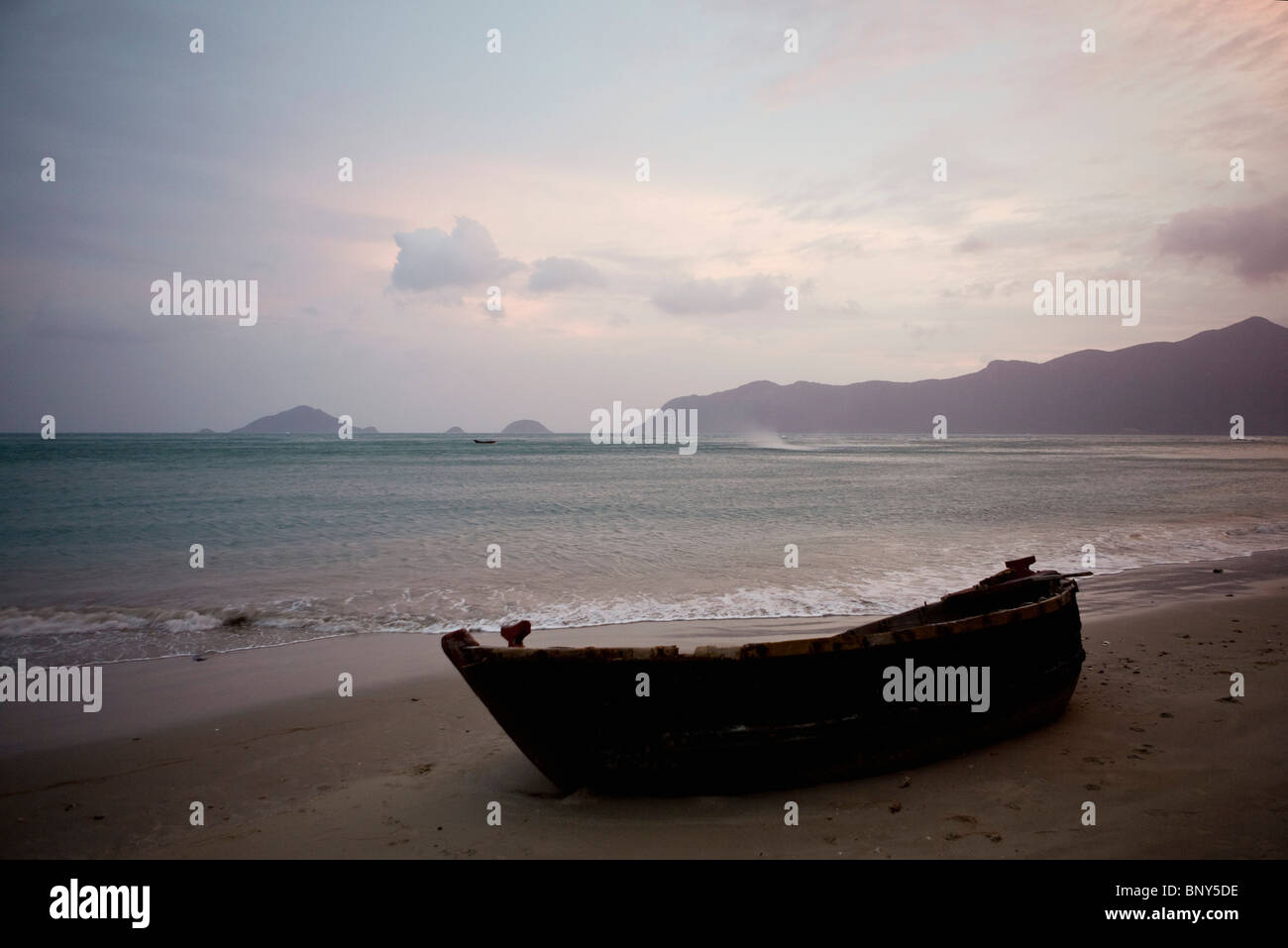 Bai Loi Voi spiaggia al tramonto, Con Son Isola, Vietnam Foto Stock