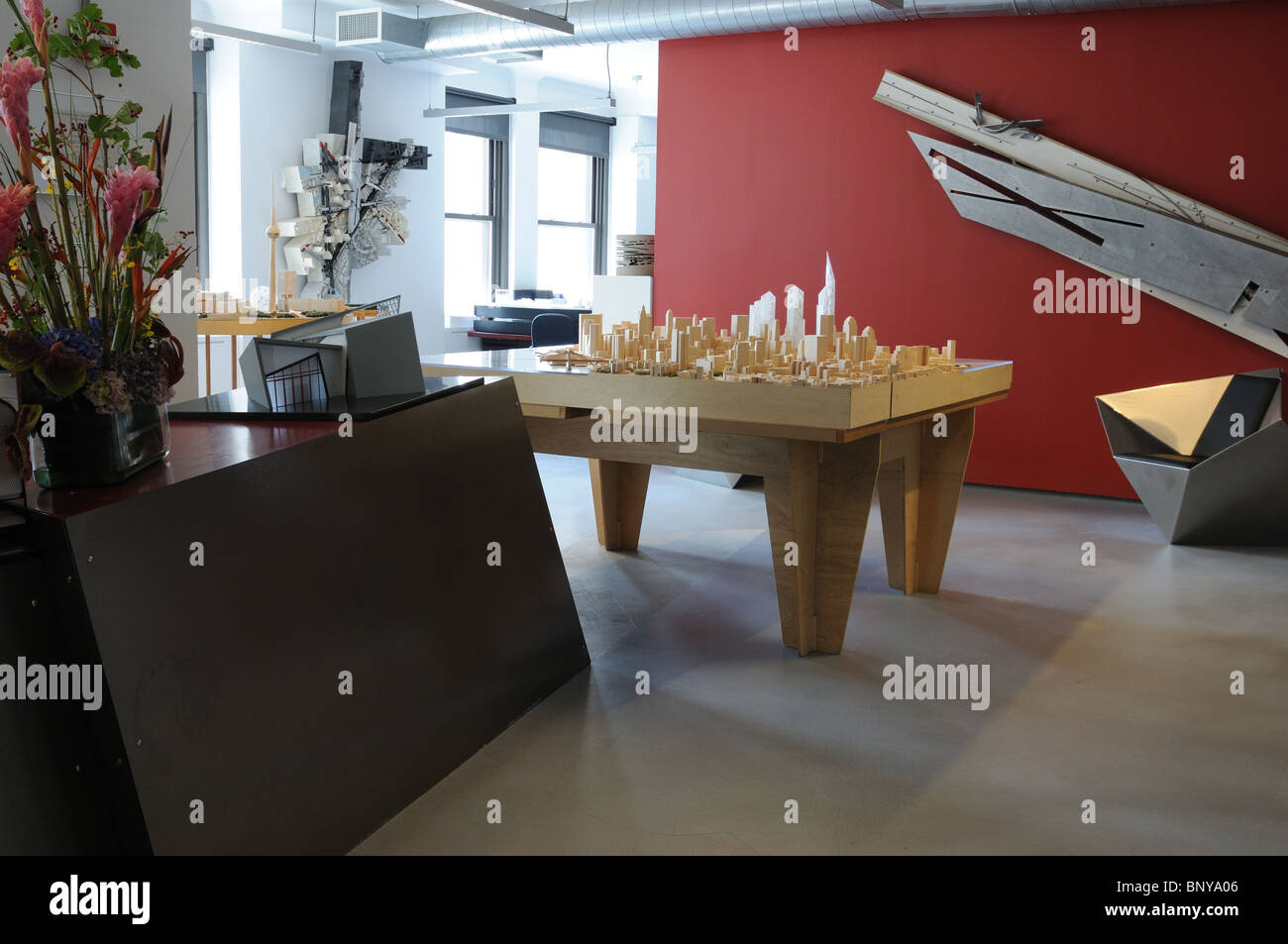 Daniel Libeskind's studio a Manhattan visualizza un modello del sito del World Trade Center per la quale ha creato il master plan. Foto Stock