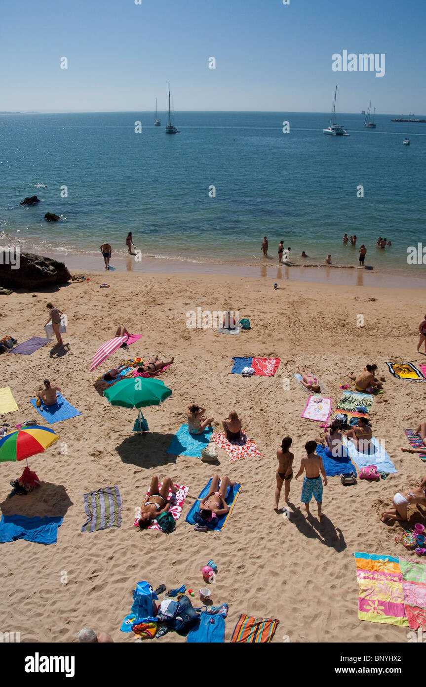 L'Europa, il Portogallo. Città balneare di Cascais, a circa venti minuti da Lisbona. Resort sulla spiaggia. Foto Stock