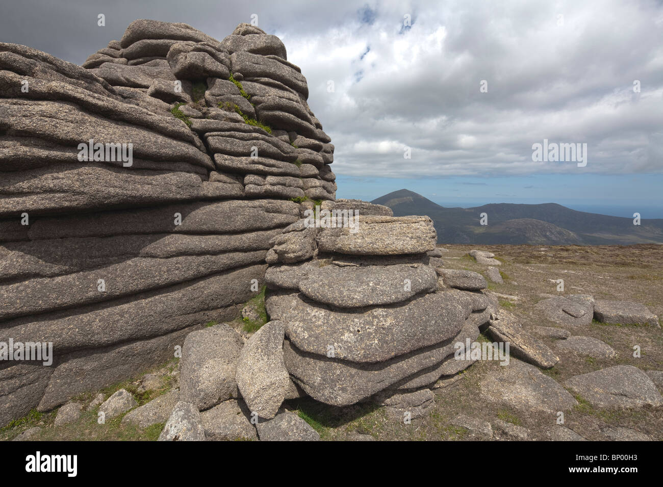 Vista da Slieve Binian, Mourne Mountains, County Down, Irlanda del Nord, Regno Unito Foto Stock
