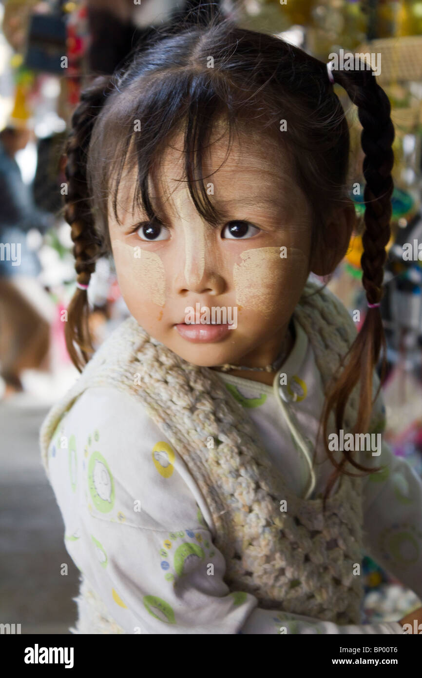 Giovane ragazza birmana Foto Stock