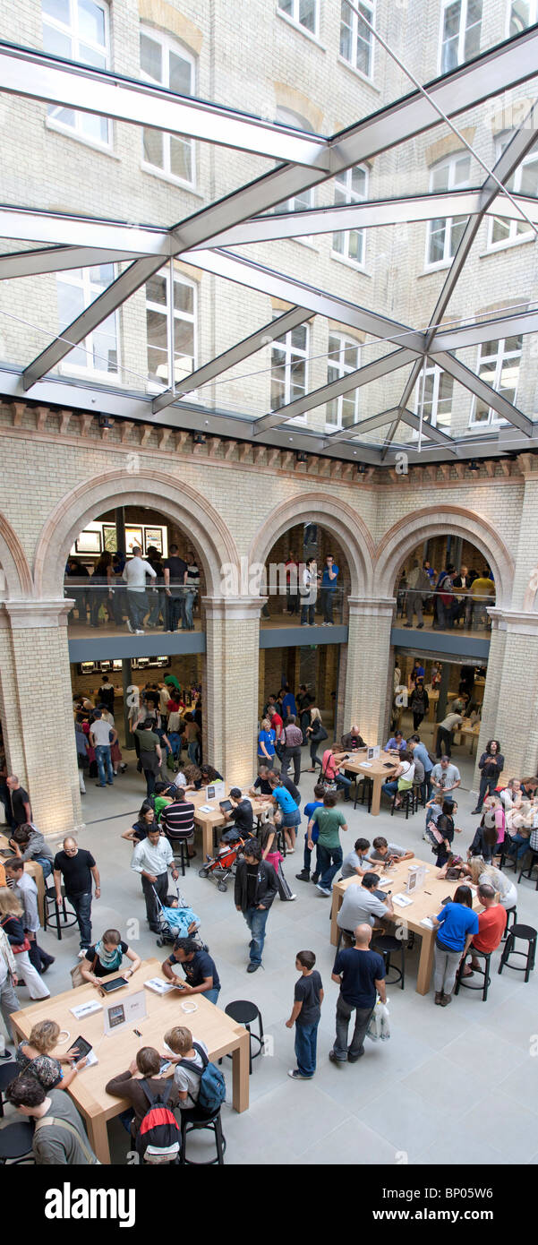 Cortile Centrale - Apple Store - Covent Garden - Londra Foto Stock