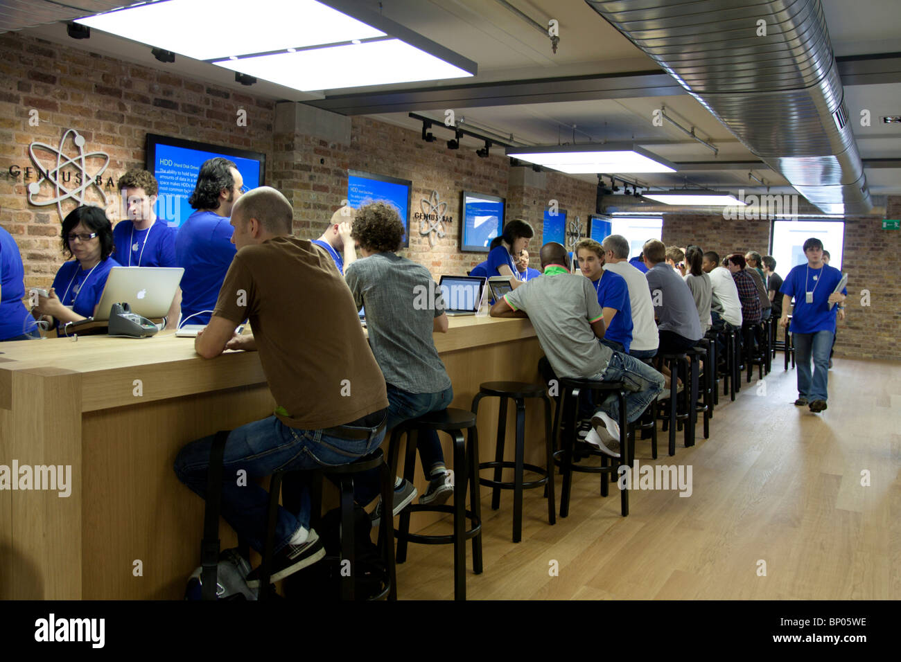 Genius Bar - Apple Store - Covent Garden - Londra Foto Stock