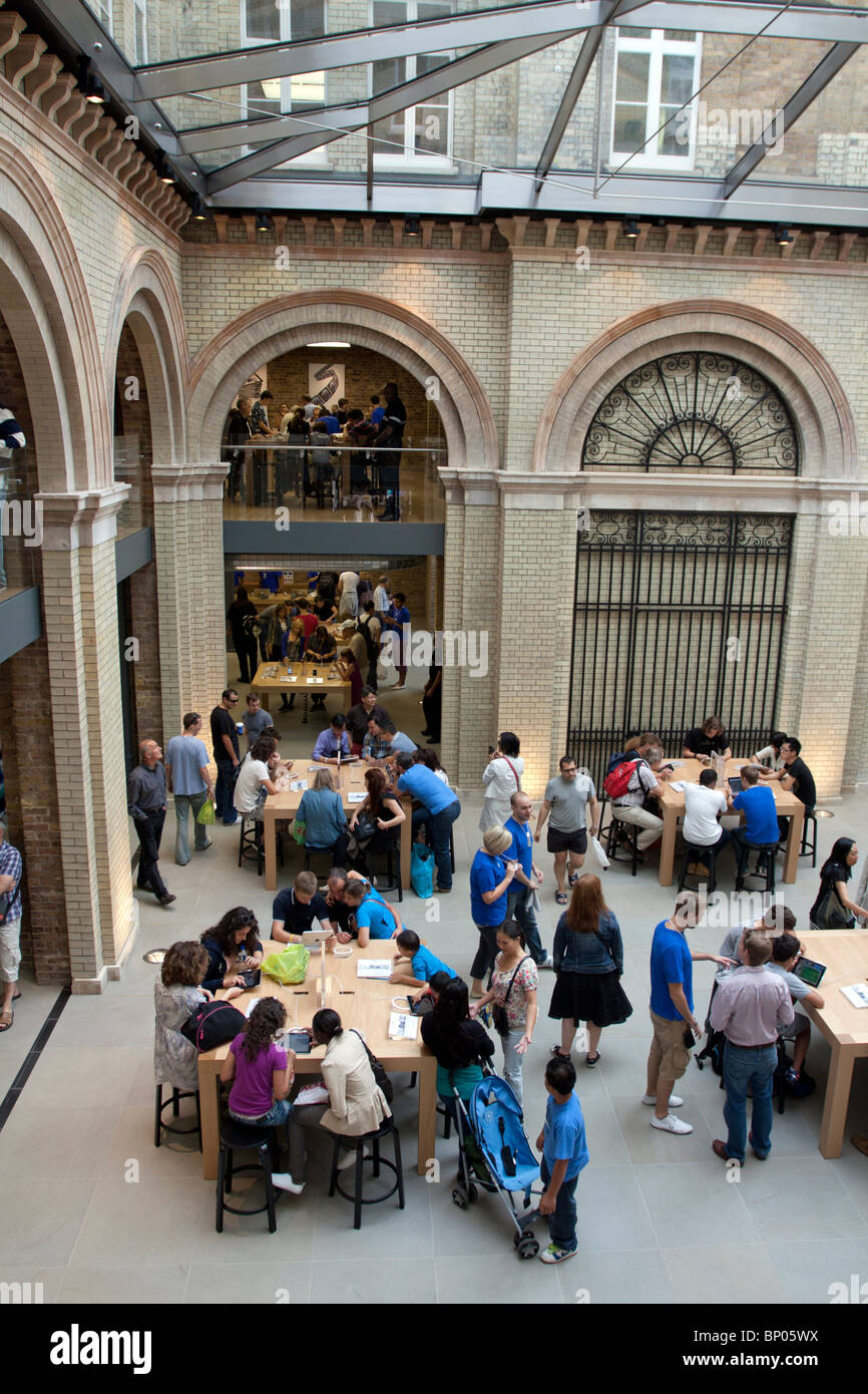 Cortile Centrale - Apple Store - Covent Garden - Londra Foto Stock
