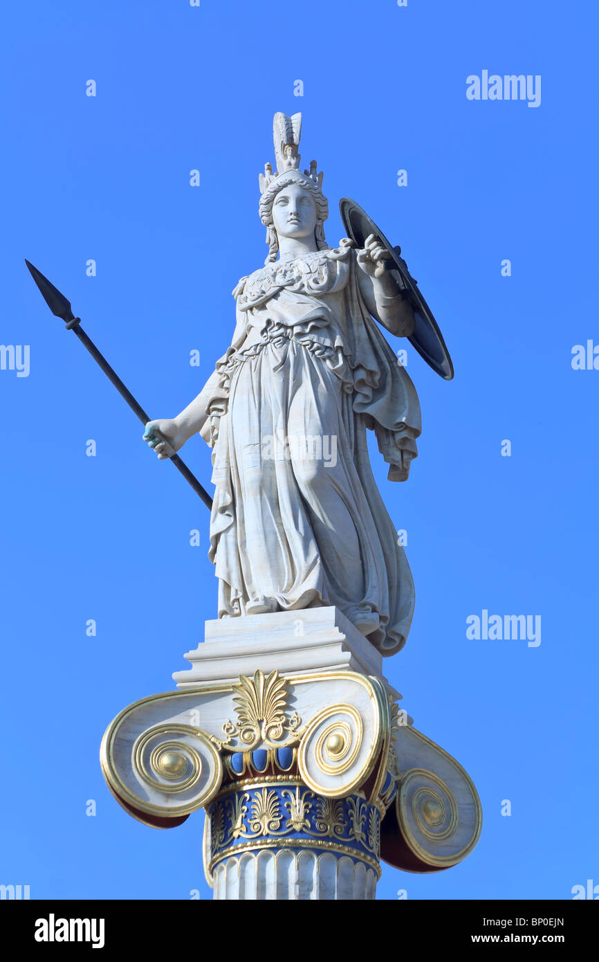 Athena statua con decorazioni dorate Foto Stock