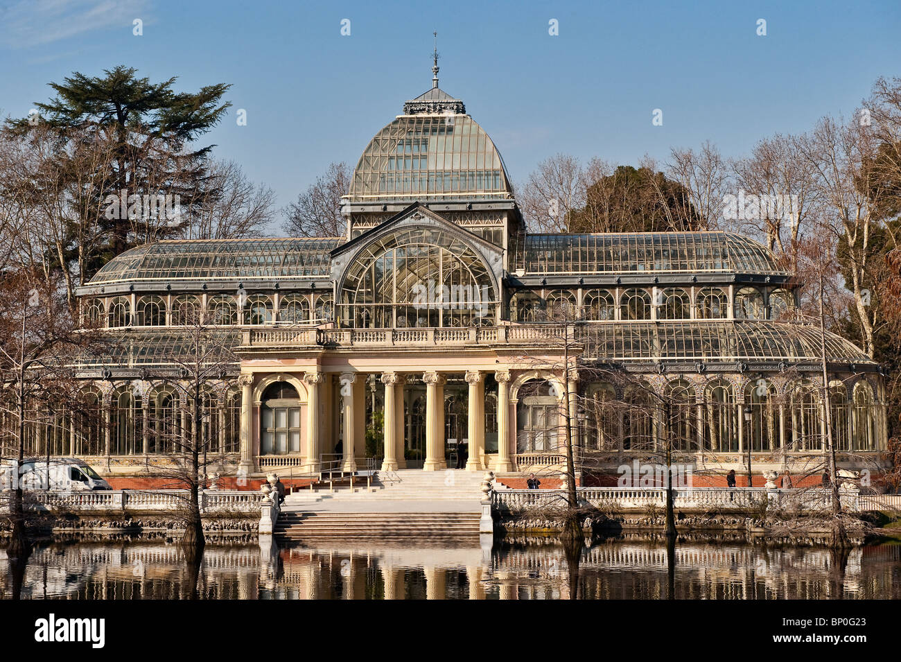 Palacio de Cristal, il Parco del Retiro di Madrid, Spagna Foto Stock