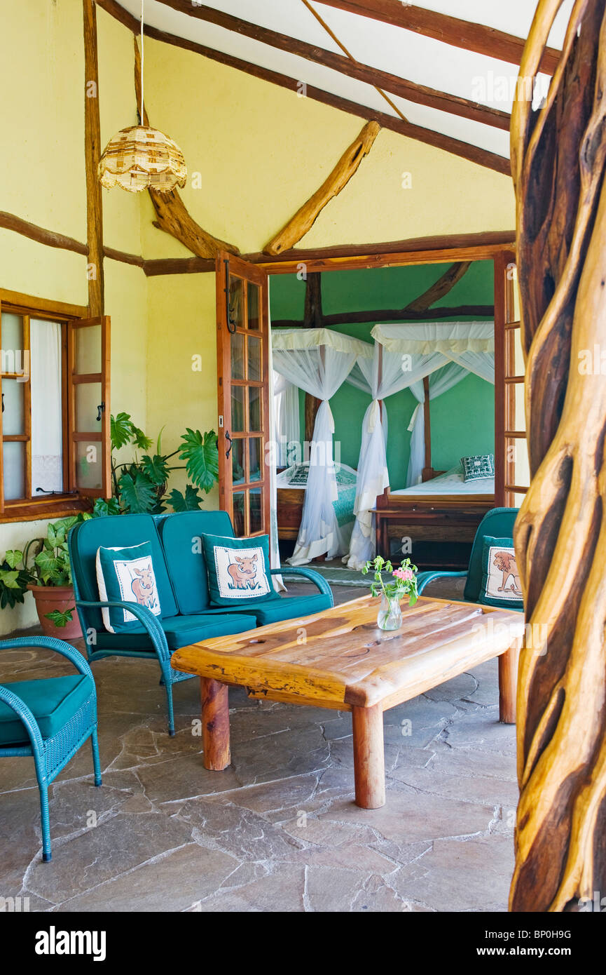 Kenia Masai Mara. Il verandah di topi House, un safari camp nella zona di Olare Orok Conservancy. Foto Stock