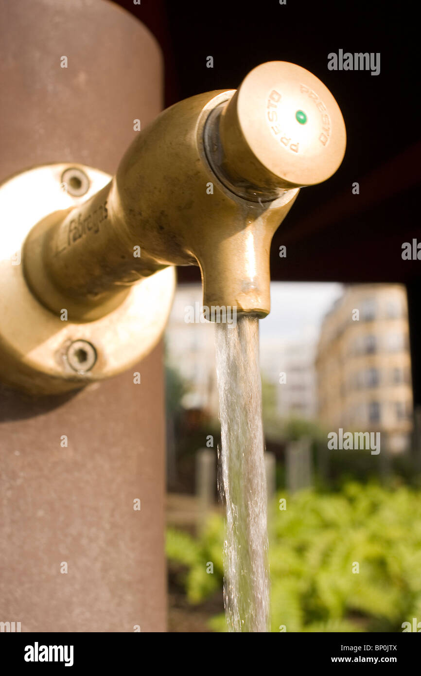 Francia, Parigi, museo Quai Branly, close-up di toccare Foto Stock
