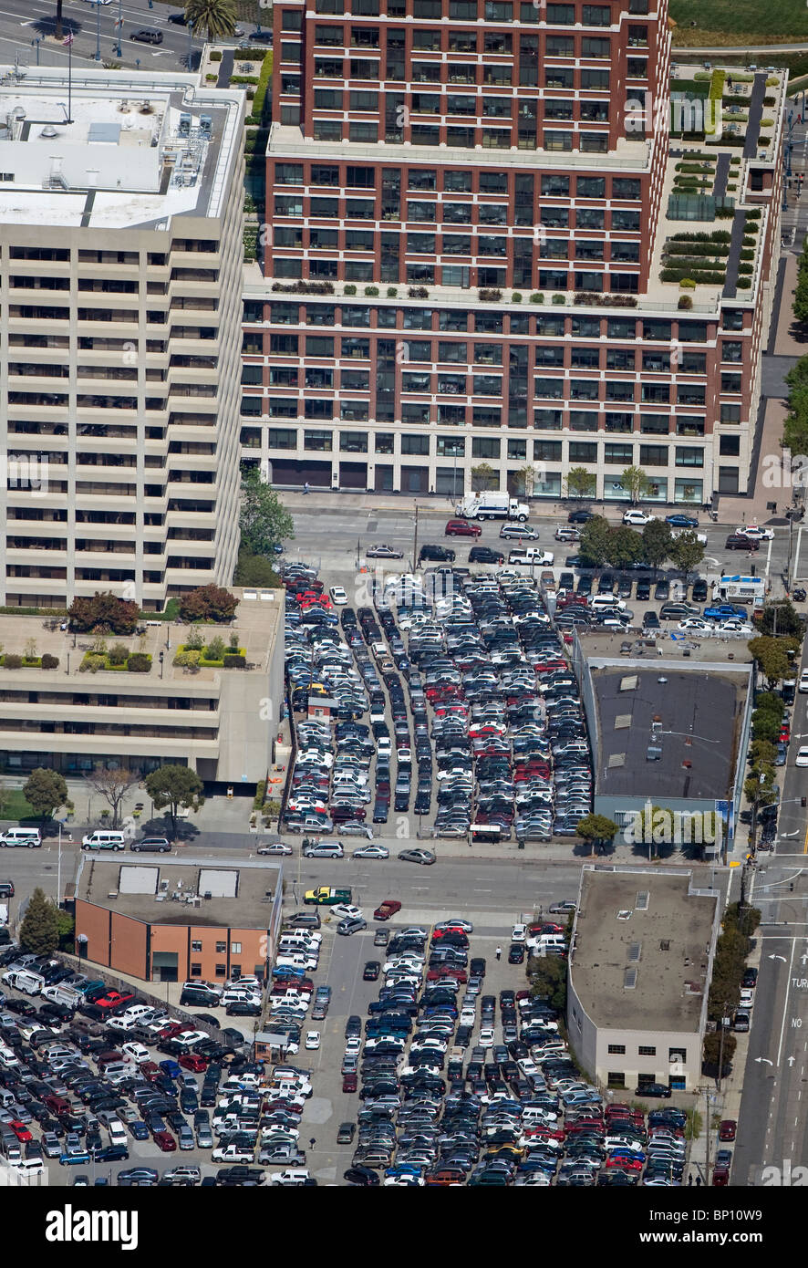 Vista aerea sopra il parcheggio del centro cittadino di San Francisco in California Foto Stock