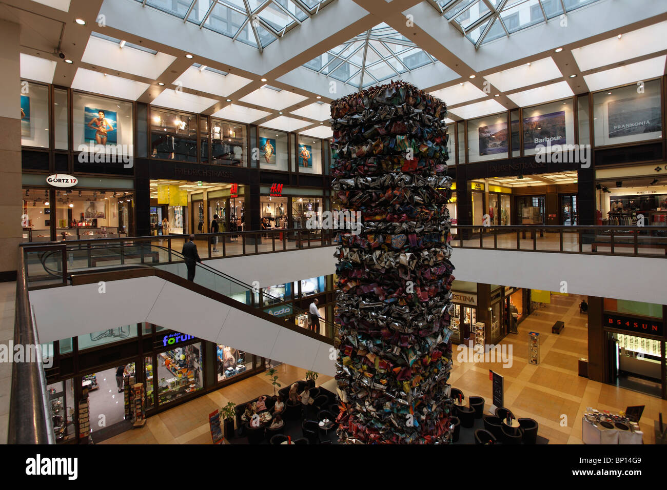 Germania, Berlino, Quartier 205 complesso per lo shopping Foto Stock