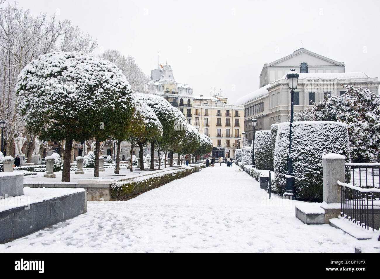 Parque del Oeste, di fronte a Palazzo Reale, Palacio Real, Madrid, Spagna Foto Stock