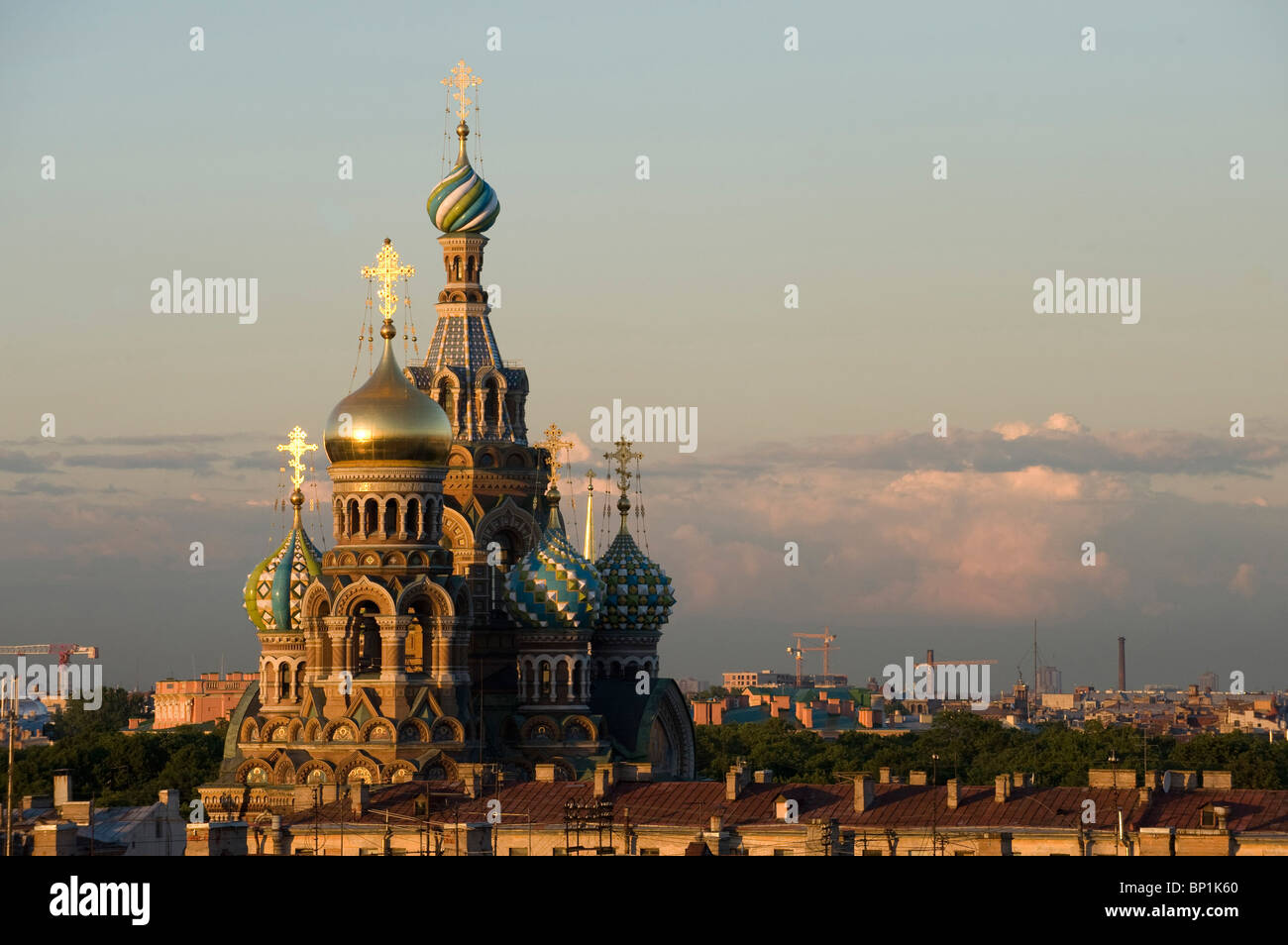 Una vista sulla cattedrale della risurrezione di Cristo, San Pietroburgo, Russia Foto Stock