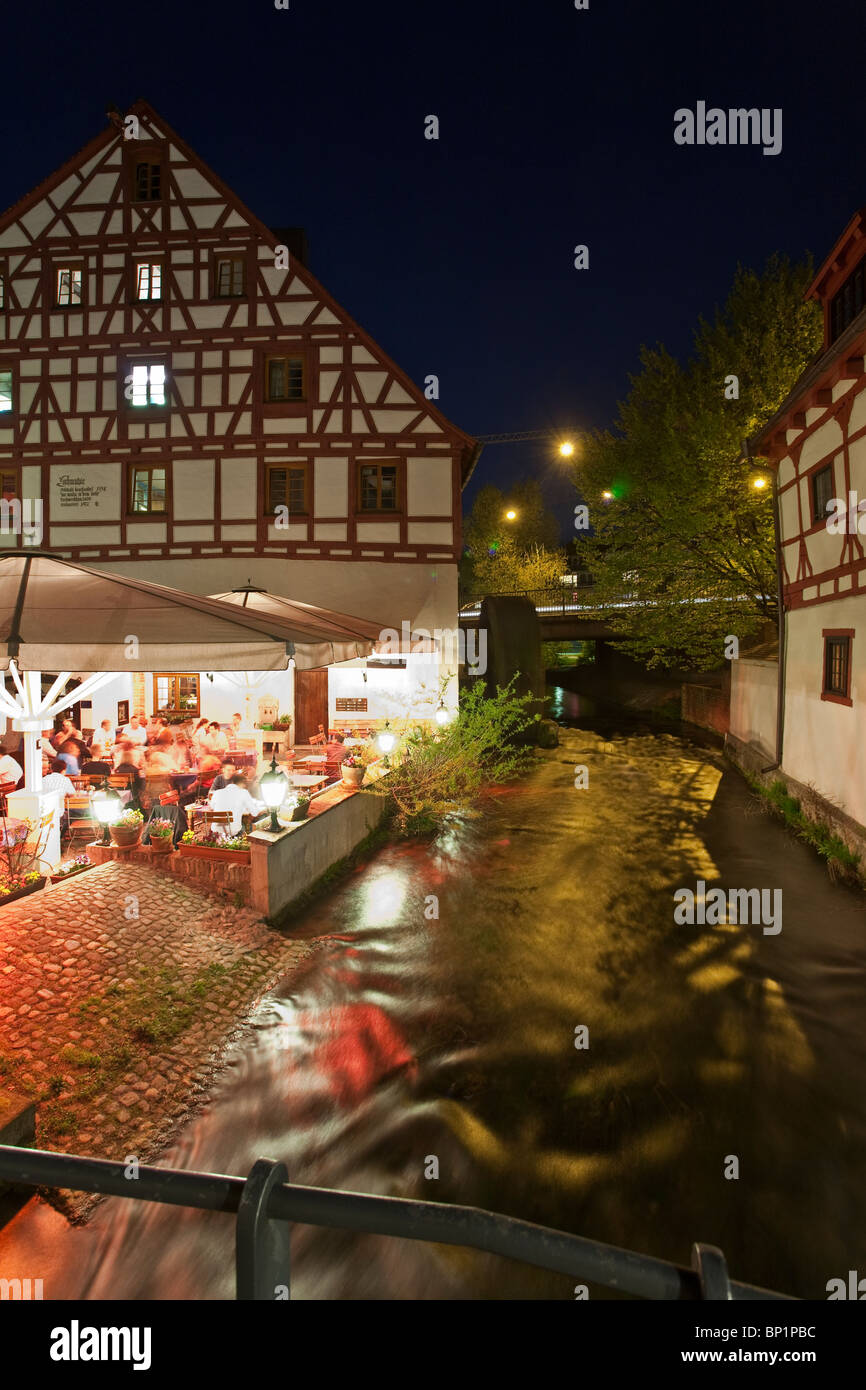 Ristorante LOCHMUHLE, FISCHERVIERTEL TRIMESTRE, ULM, BADEN-WURTTEMBERG, Germania Foto Stock