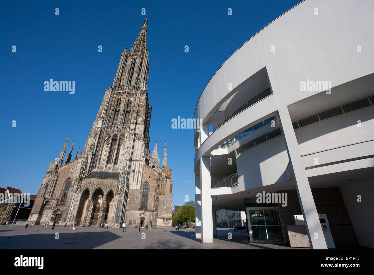 Cattedrale di Ulm, STADTHAUS EDIFICIO, museo, MUNSTERPLATZ POSTO, ULM, BADEN-WURTTEMBERG, Germania Foto Stock