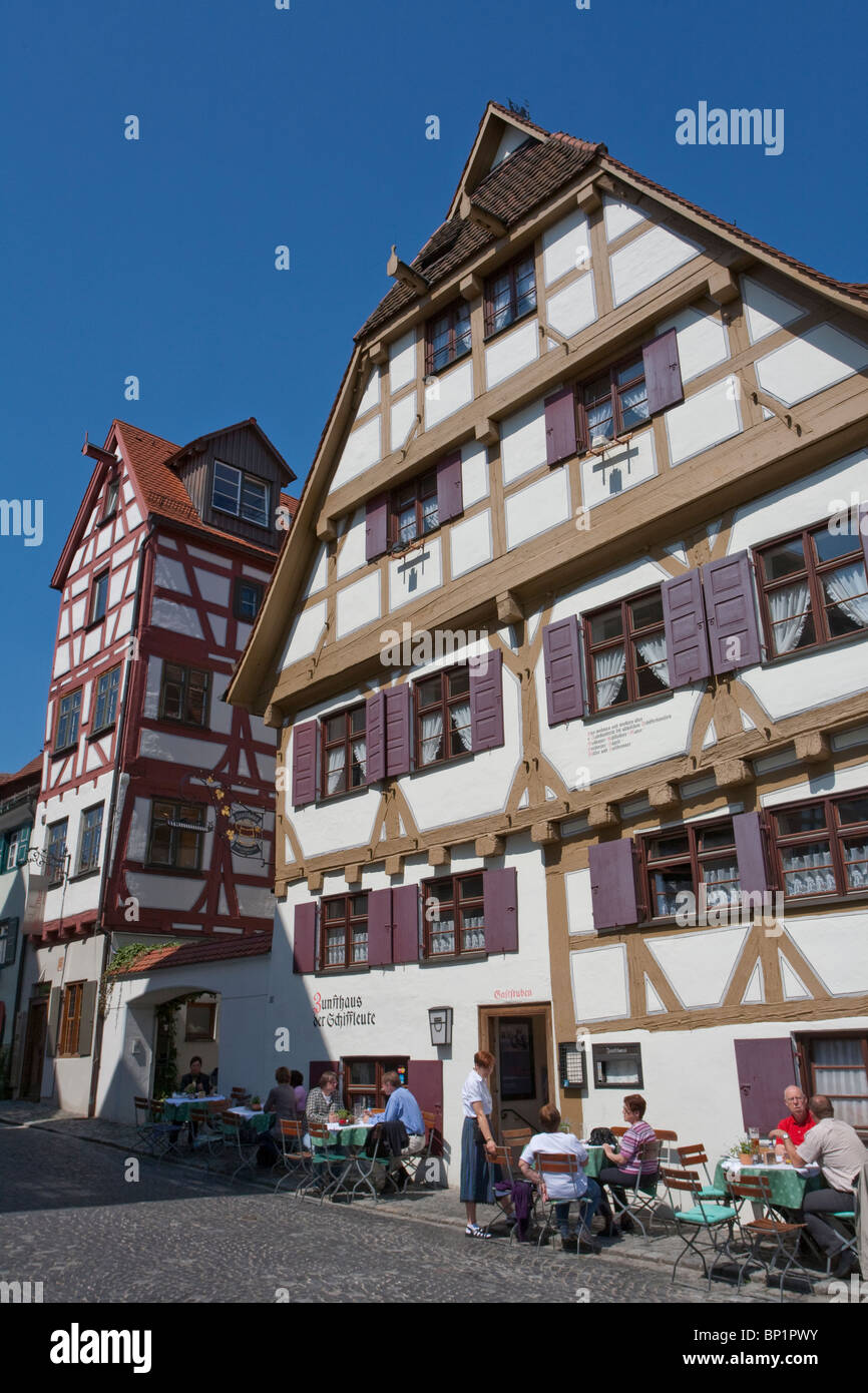 ZUNFTHAUS DER SCHIFFERLEUTE RISTORANTE, FISCHERVIERTEL TRIMESTRE, ULM, BADEN-WURTTEMBERG, Germania Foto Stock