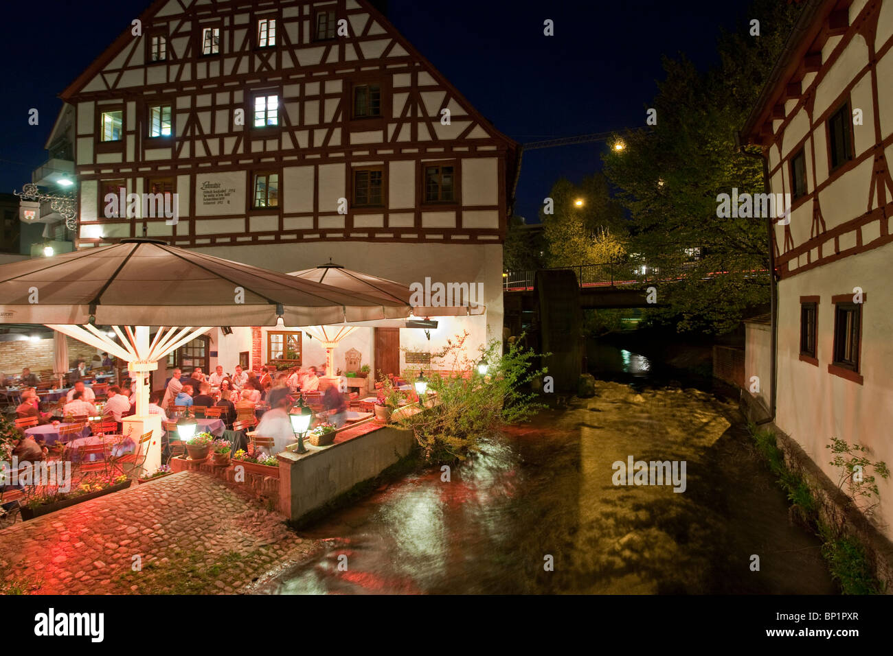 Ristorante LOCHMUHLE, FISCHERVIERTEL TRIMESTRE, ULM, BADEN-WURTTEMBERG, Germania Foto Stock