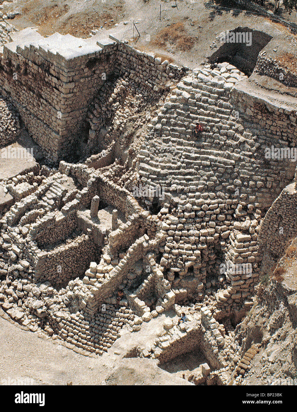 Città di David, AREA G' con la parete di appoggio di una 10TH. C. BC. Struttura Foto Stock