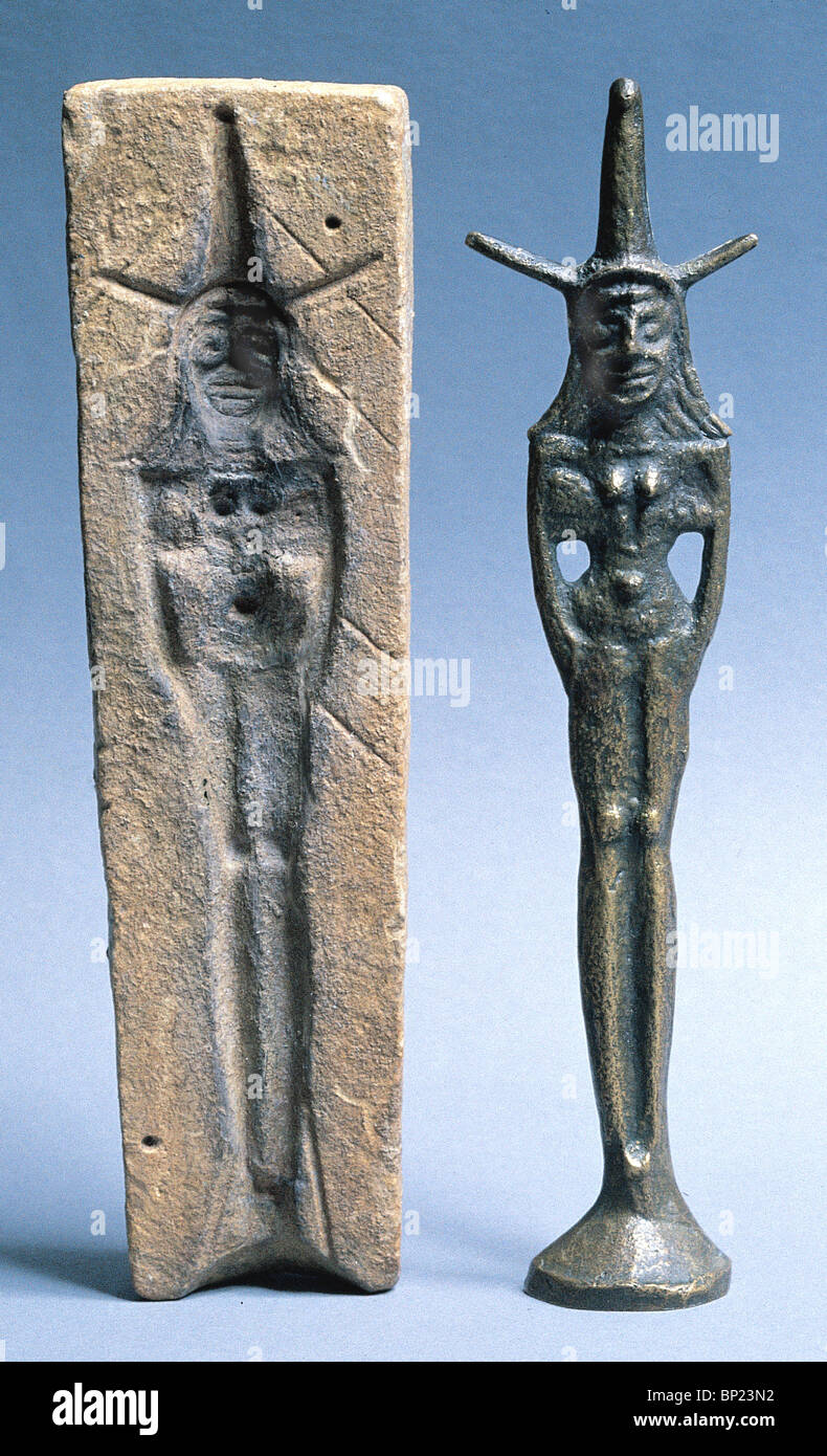 In bronzo, ASTRATE figurina di fertilità e lo stampo ella fu gettato, TROVATI IN NAHARIA. Periodo CNAANITE, 13TH. C. BC. Foto Stock