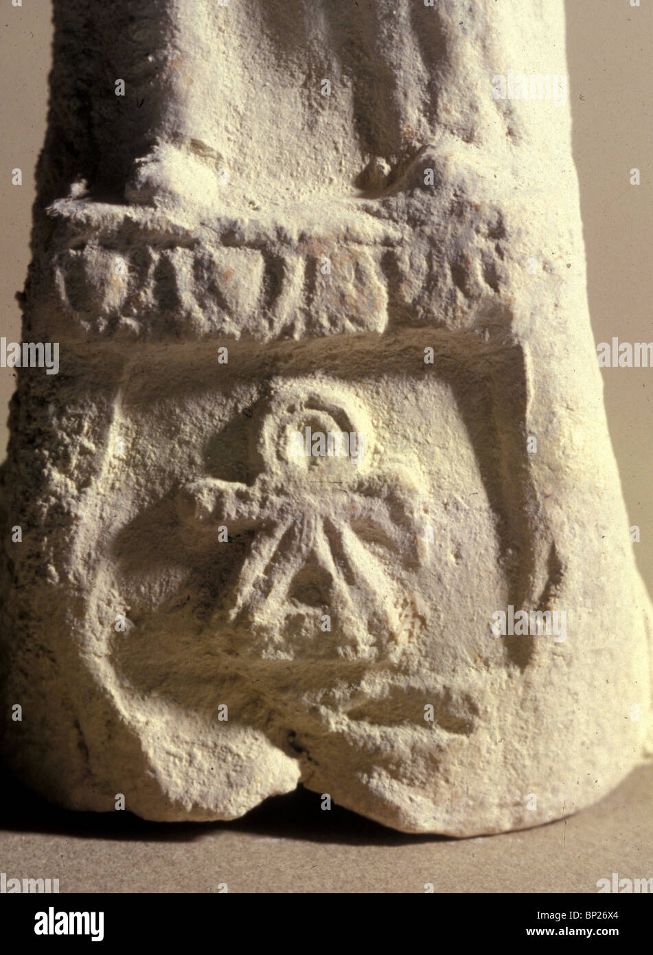 Impronta di argilla del simbolo dei Fenici GODESS TANIT Foto Stock