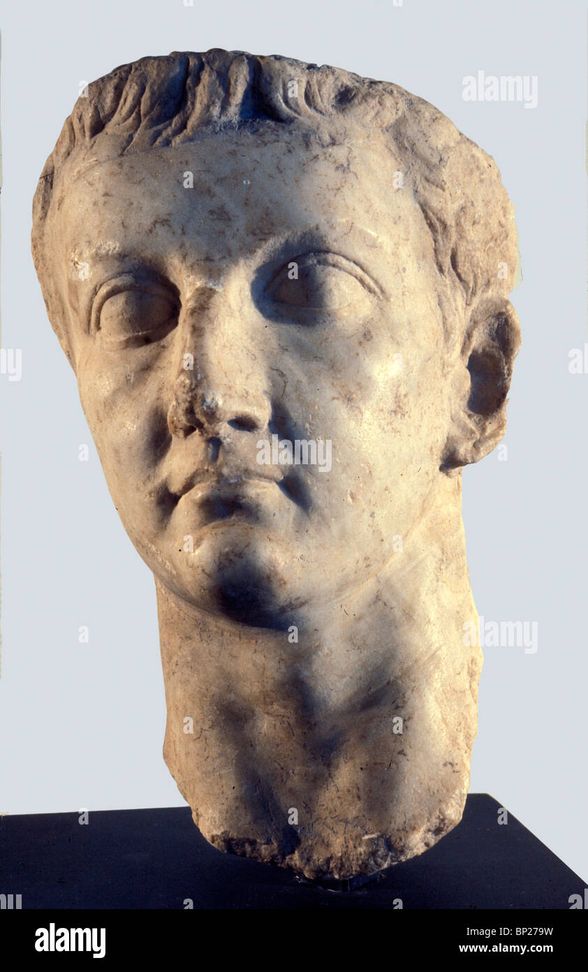 1568. Busto in marmo dell'imperatore Tiberio regnò da 14-37 ANNUNCIO Foto Stock