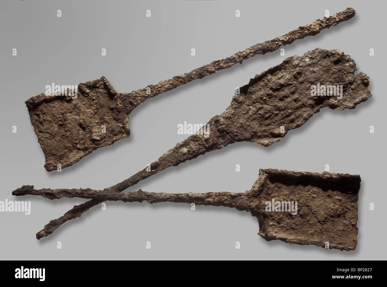 1789. DAN - Pale di ferro trovata vicino all'altare, probabilmente utilizzato per ravvivare il fuoco e la rimozione di cenere Foto Stock