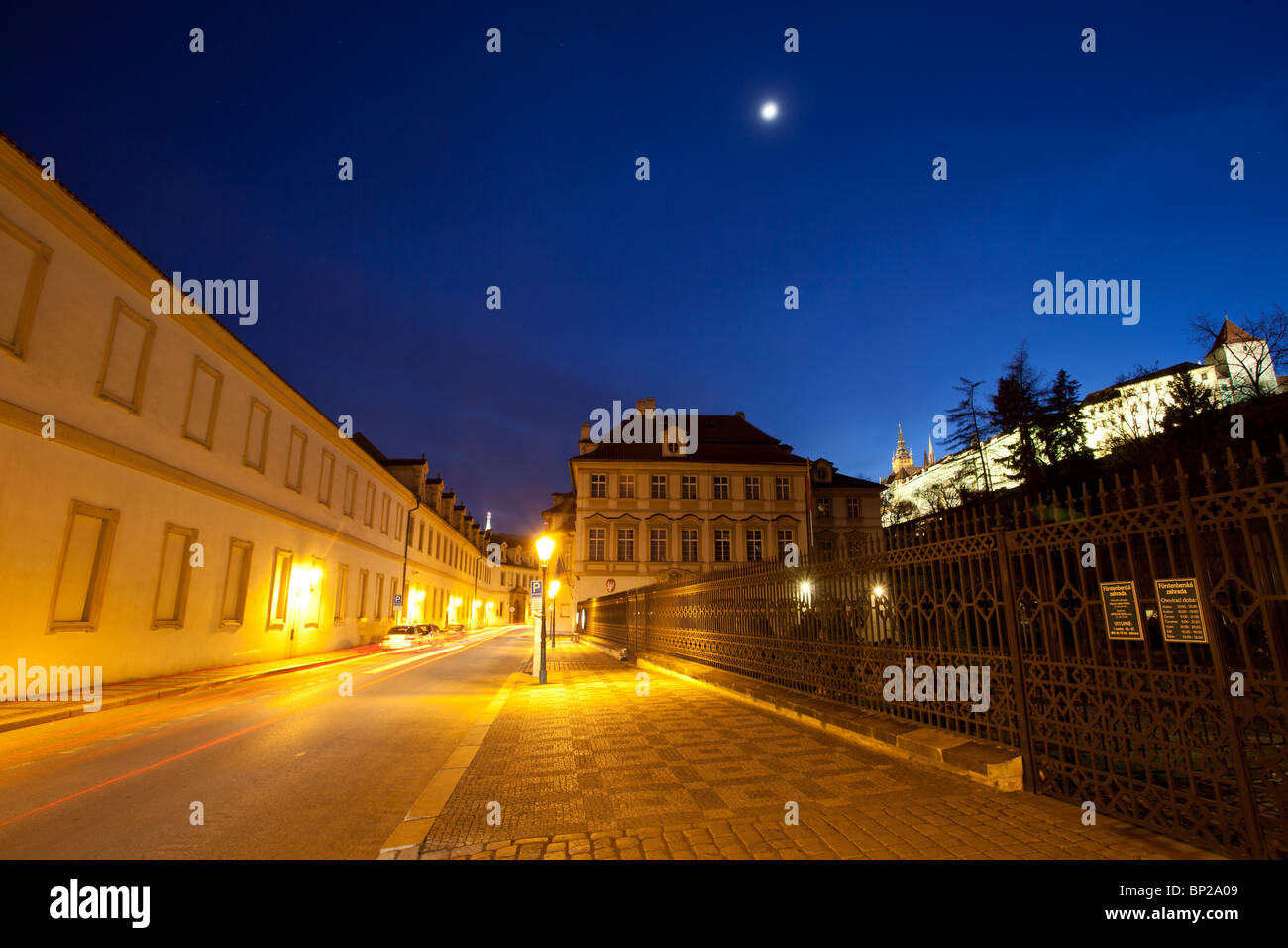 Praga, Mala Strana, strada di notte Foto Stock