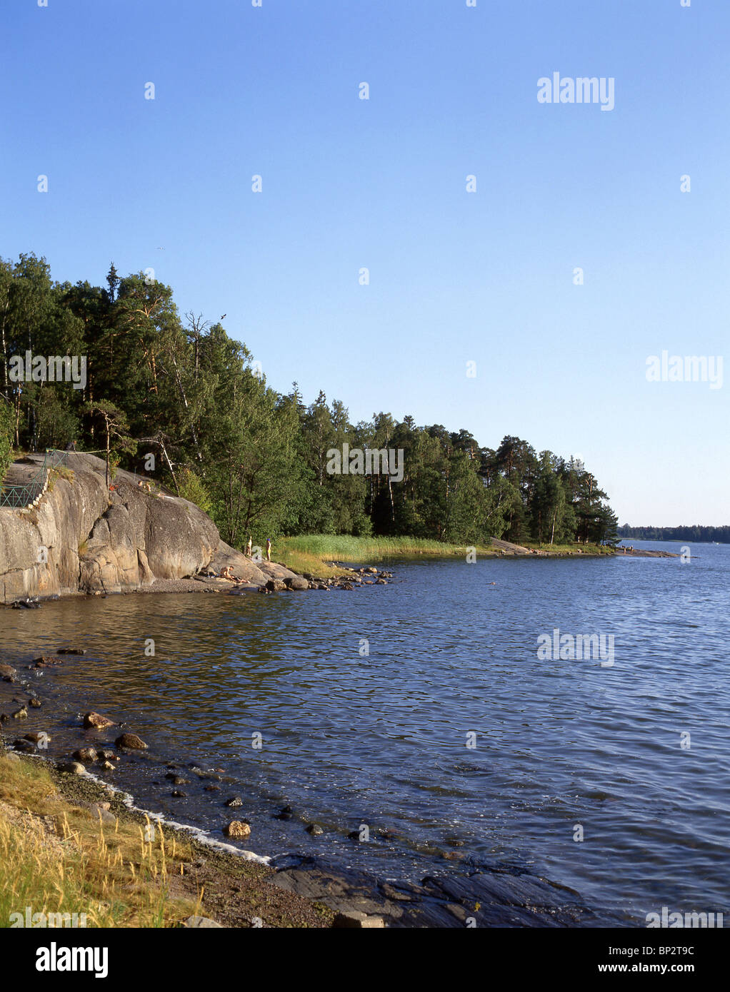 Costa dell'isola di Seurasaari e del museo all'aperto, Seurasaari, città di Helsinki, Repubblica di Finlandia Foto Stock