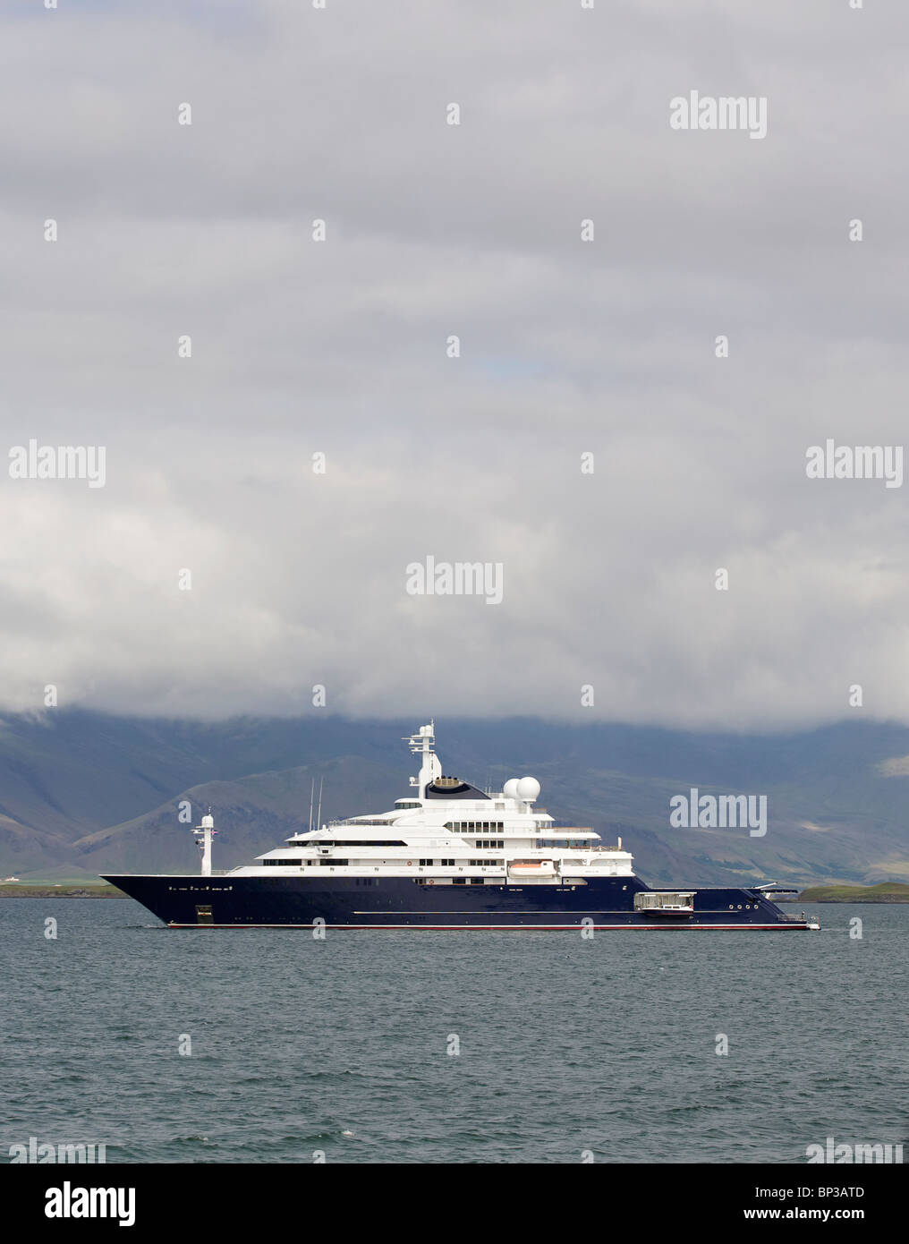 Il polpo il più grande di proprietà privata yacht. Di proprietà di Paul Allen co fondatore di Microsoft Foto Stock