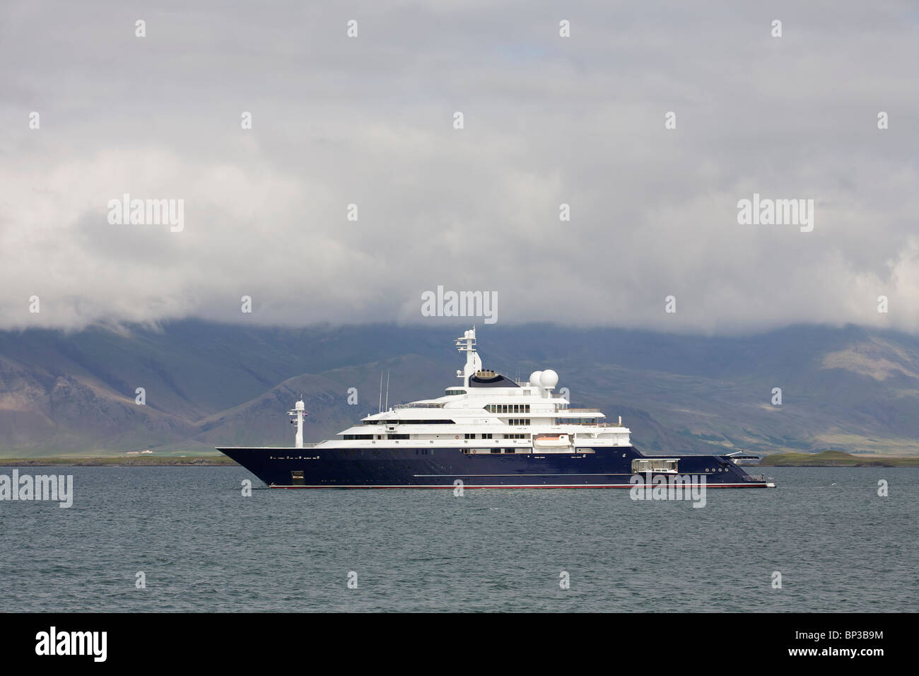 Il polpo il più grande di proprietà privata yacht. Di proprietà di Paul Allen co fondatore di Microsoft Foto Stock
