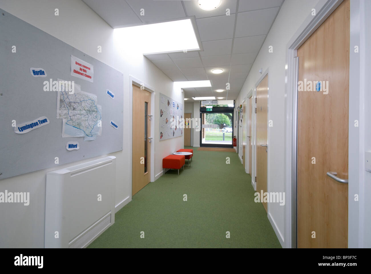 Pennington centro per bambini, corridoio a Lymington Foto Stock