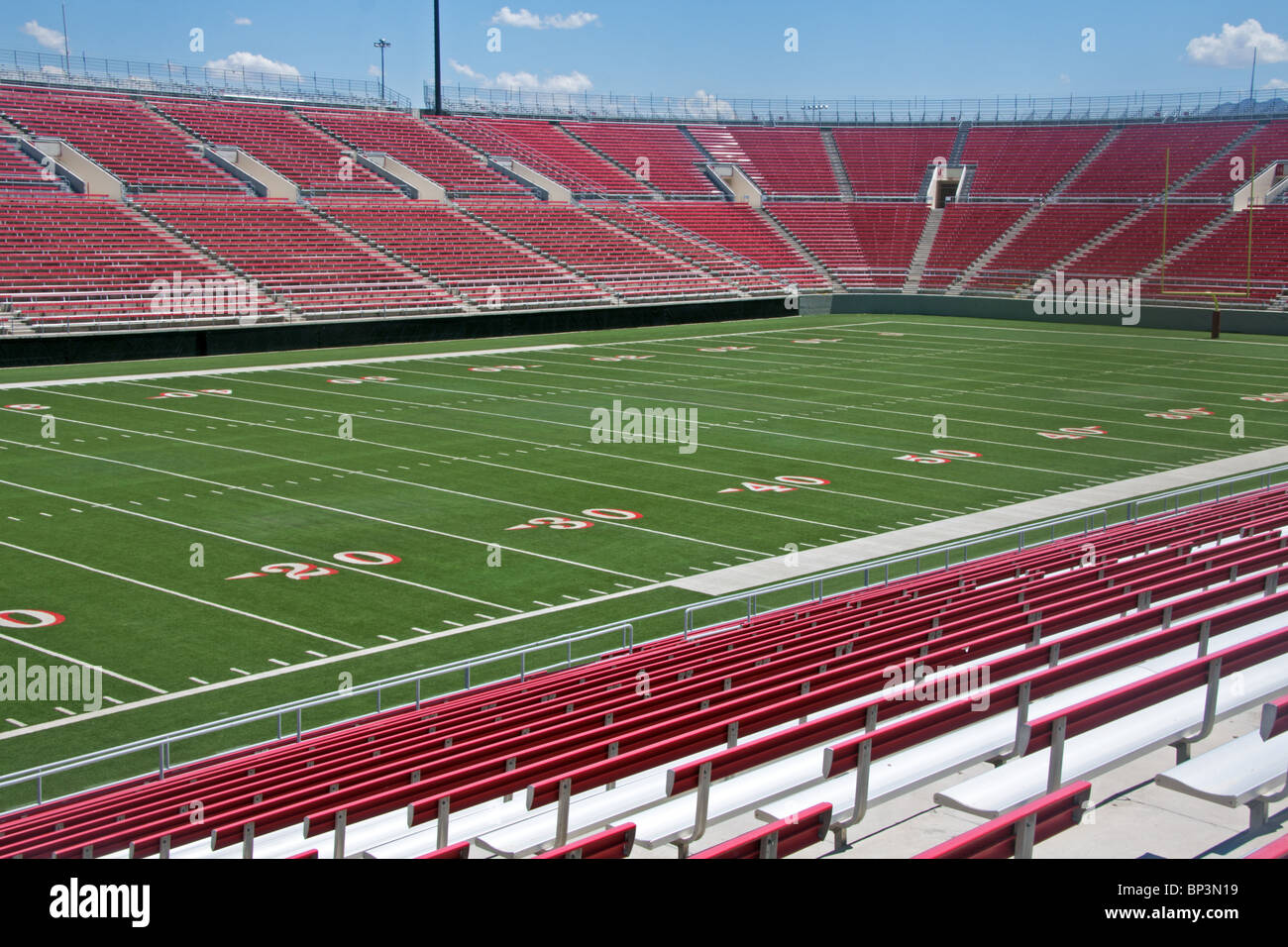 Svuotare American Football Stadium Foto Stock