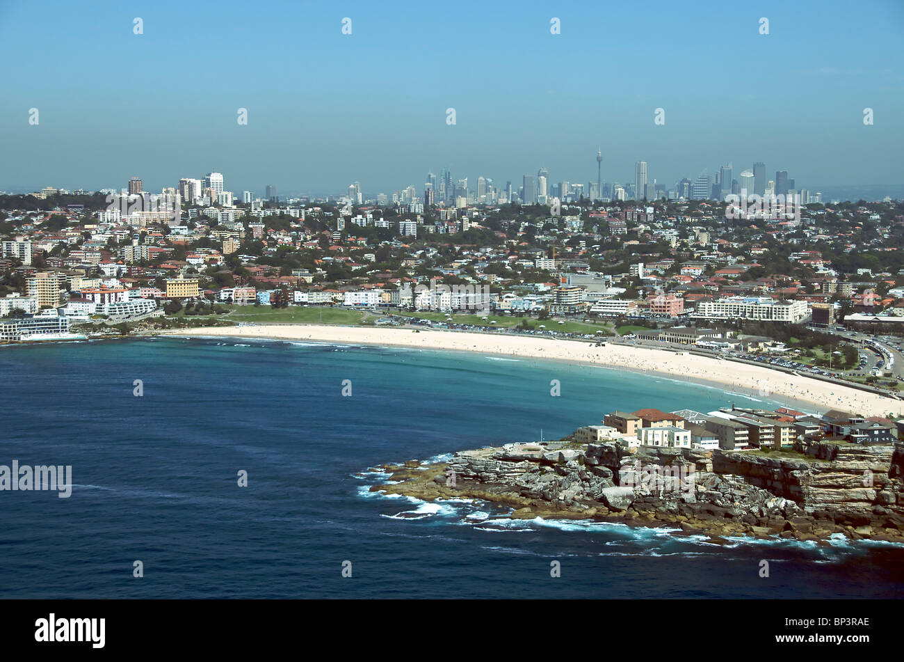Vista aerea Sydney la più famosa spiaggia Bondi Beach Sydney NSW Australia Foto Stock