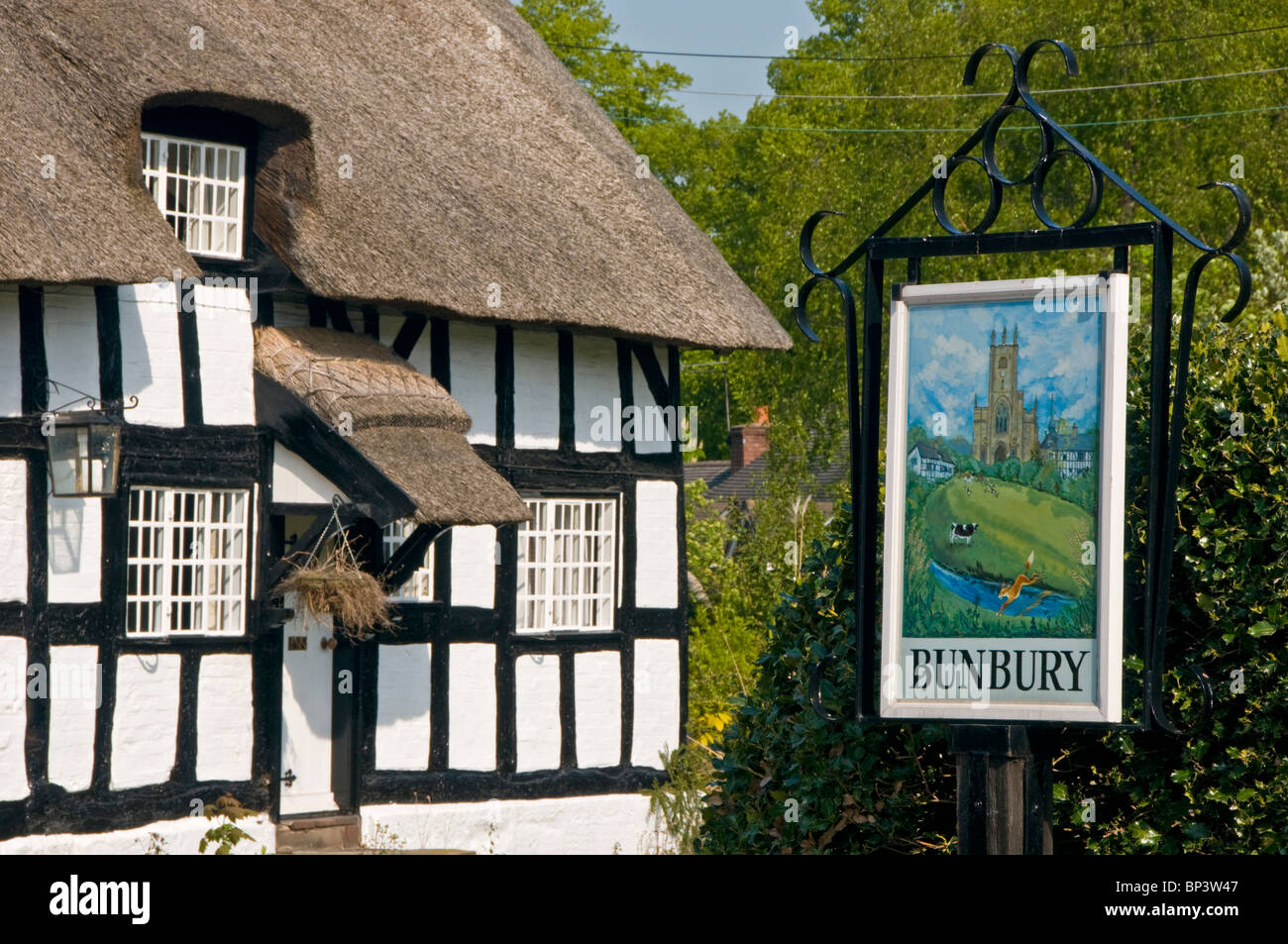 Black & White Cottage in Bunbury, Bunbury, Cheshire, Inghilterra, Regno Unito Foto Stock