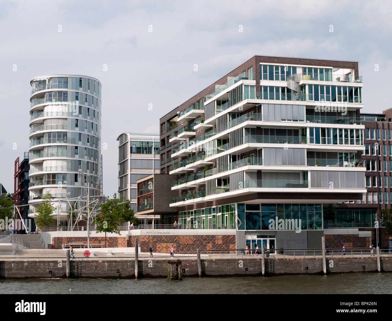 Moderno appartamento di edifici con Vasco Da Gamma Platz in nuovo Hafencity lo sviluppo di proprietà in Amburgo Germania Foto Stock
