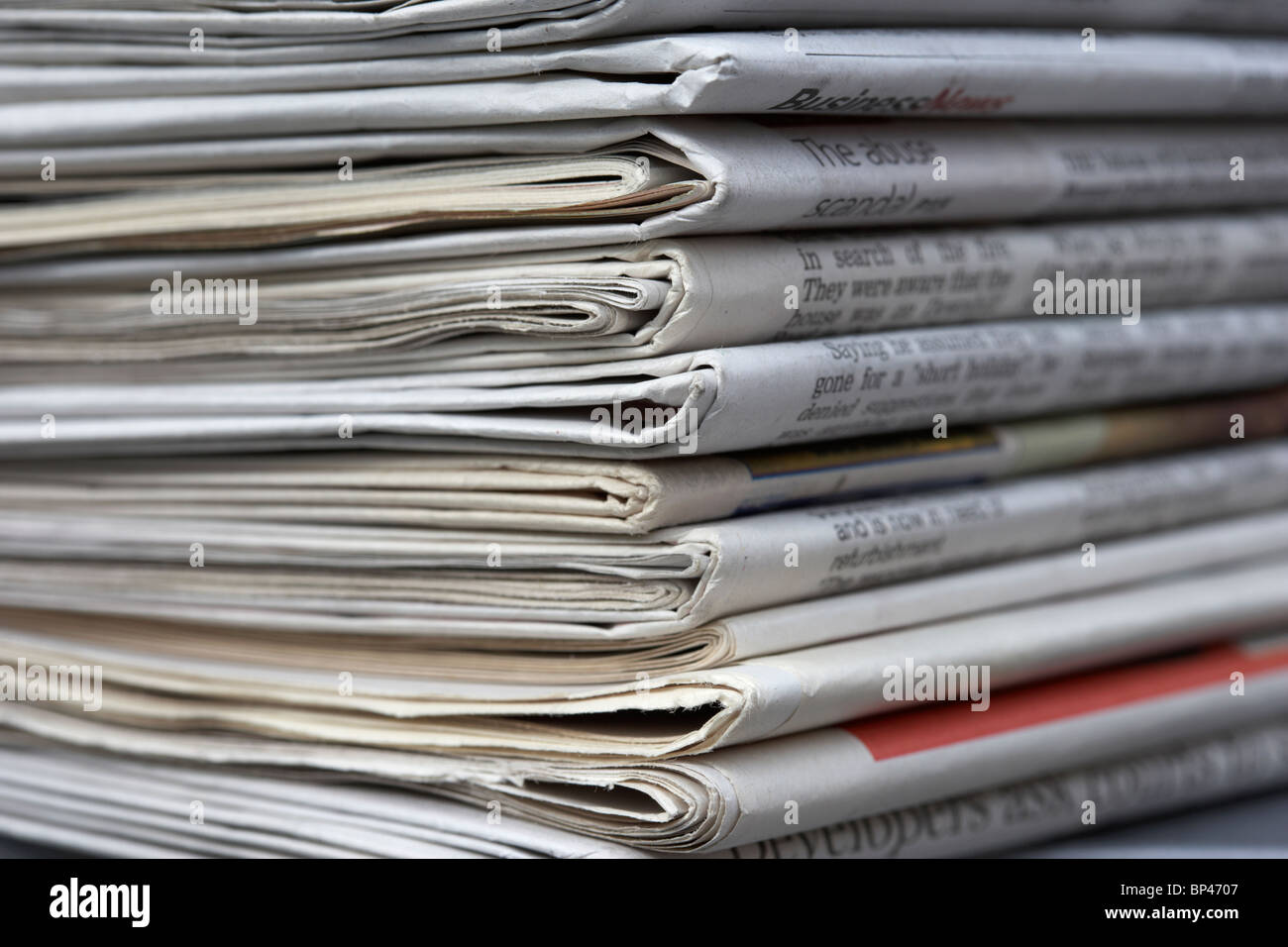 Pila di quotidiani Foto Stock