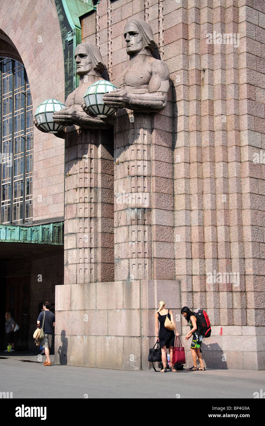 Art Nouveau frontage, Helsinki Railway Station, Rautatientori, Helsinki, regione di Uusimaa, la Repubblica di Finlandia Foto Stock