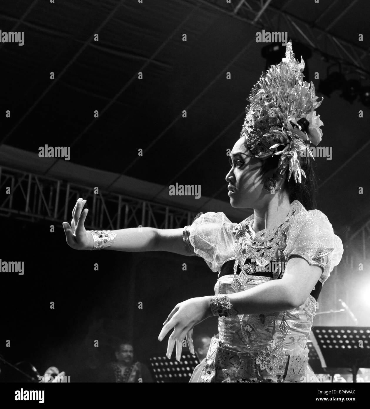 Danza tradizionale dall'Indonesia. Foto Stock
