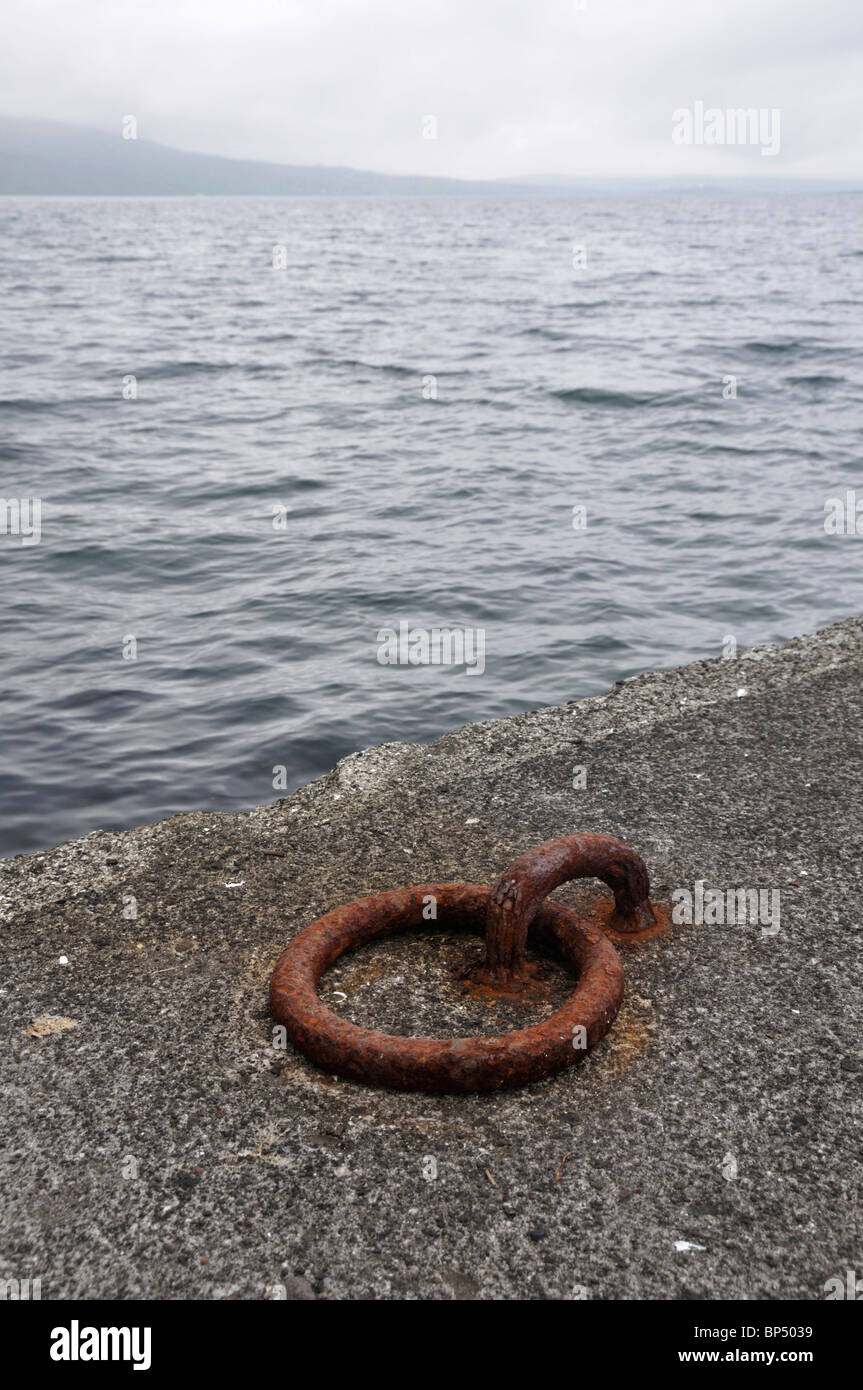 Metallo arrugginito anello, Kollafjørður, Streymoy, Isole Faerøer Foto Stock