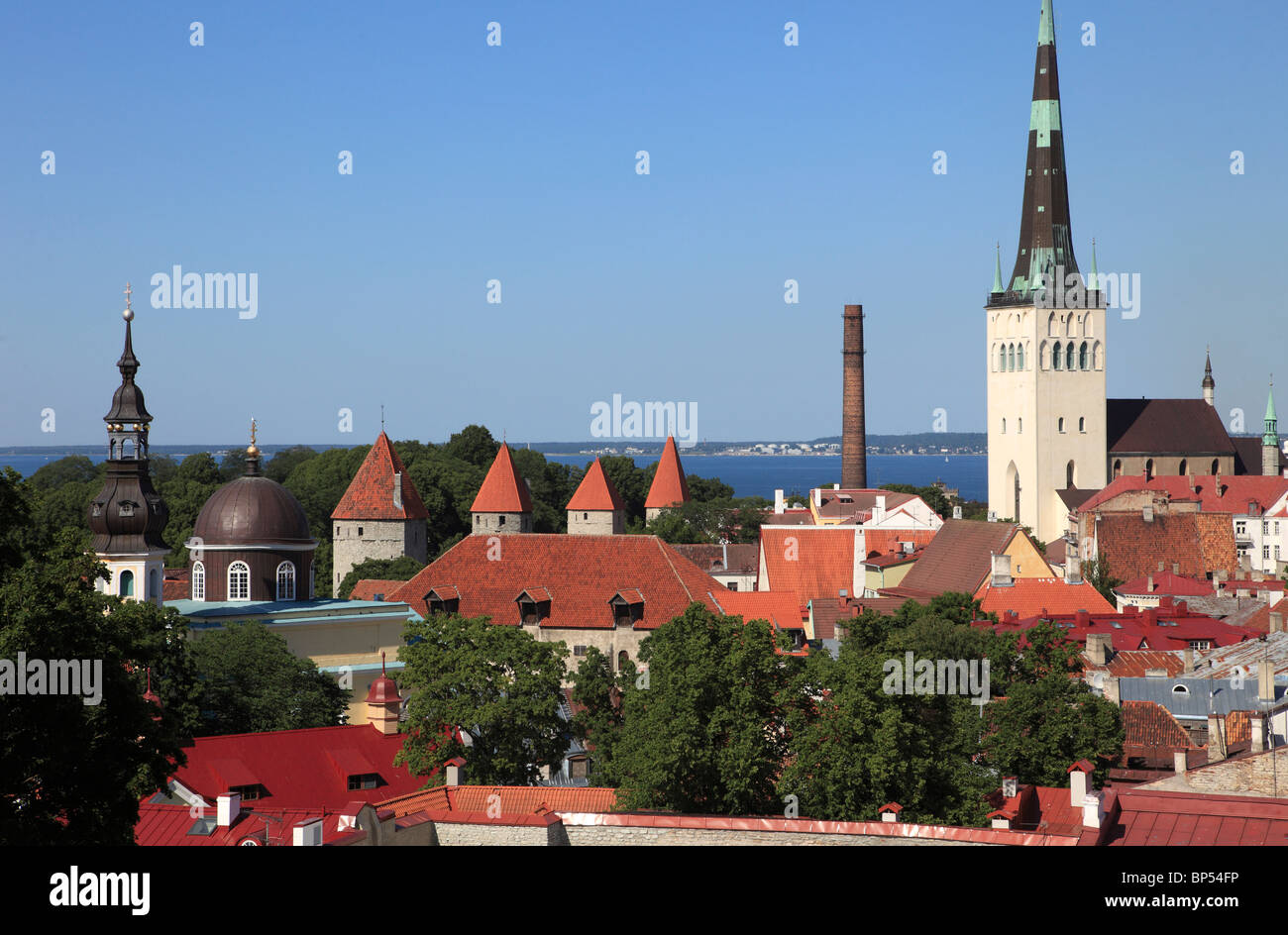 Estonia, Tallinn, skyline, generale vista panoramica, Foto Stock