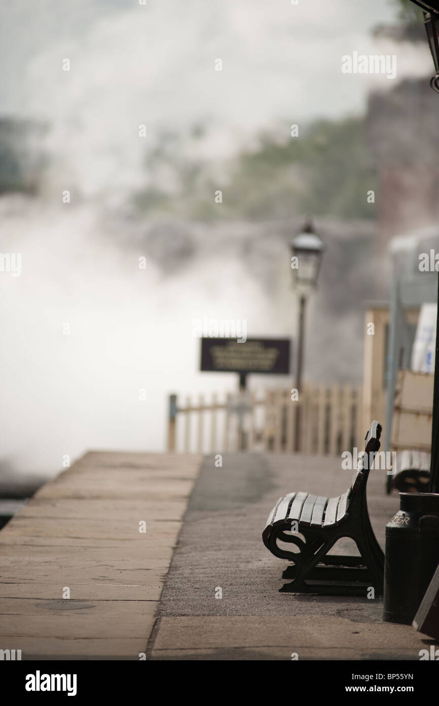 Sheffield Park Station piattaforma, Bluebell Railway Foto Stock