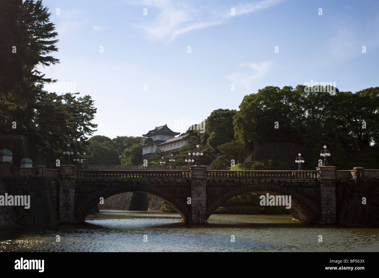 TheI fossato del palazzo imperiale di Tokyo in Giappone. Foto Stock