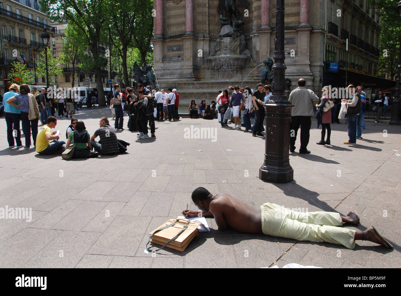 Place Saint Michel, Paris Francia Foto Stock