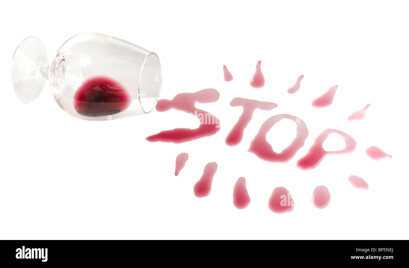 Idea per evitare di bere alcool, bicchiere con la bevanda e la parola da gocce è stop Foto Stock
