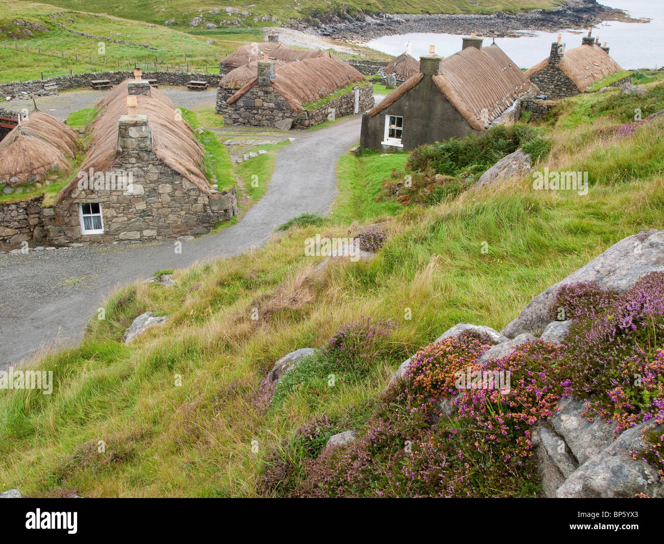Gearrannan nero della casa di villaggio, isola di Lewis, Scozia Foto Stock