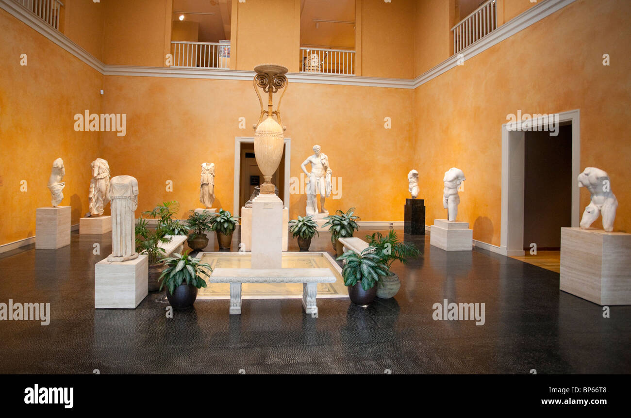 All'interno di Santa Barbara Museum of Art, Santa Barbara, California, Stati Uniti d'America Foto Stock