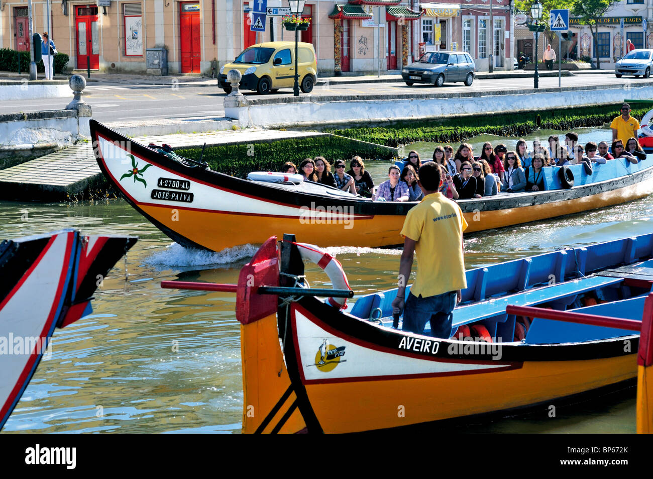 Portogallo: escursioni turistiche con tradizionali "oliceiro " Barche in Aveiro Foto Stock